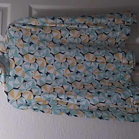 Crown & Ivy Top - Picture 4 of 8